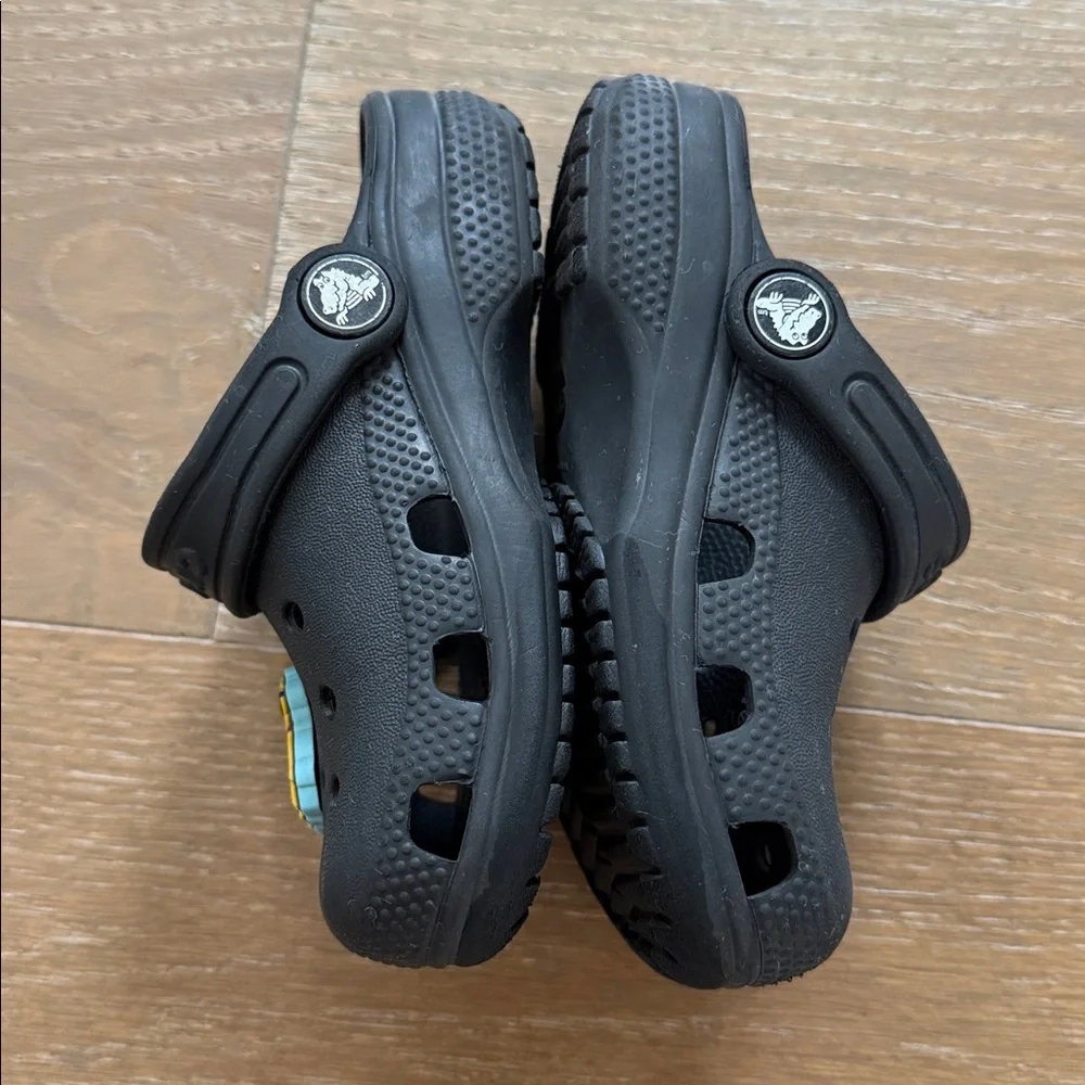 CROCS Kids Black Classic Clog with Sonic and Doug Jibbits | C9